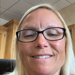 Meet your Posher, Becky